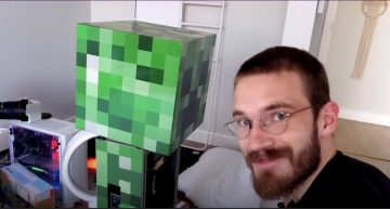 Tech YouTuber Linus Tech Tips Built PewDiePie An Exploding Creeper Computer