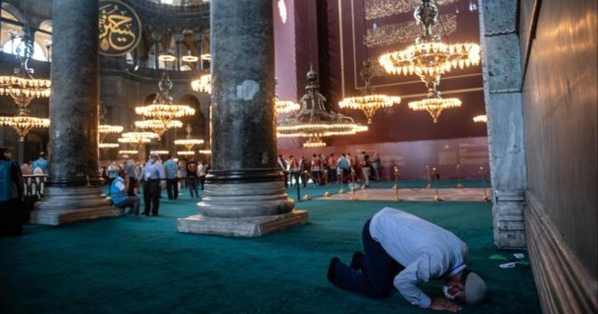 Istanbul landmark Hagia Sophia reopens as mosque