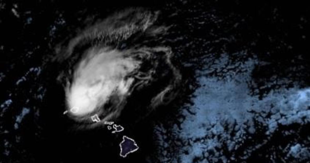 Hurricane Douglas narrowly misses most of Hawaii