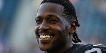 Antonio Brown announces retirement … again