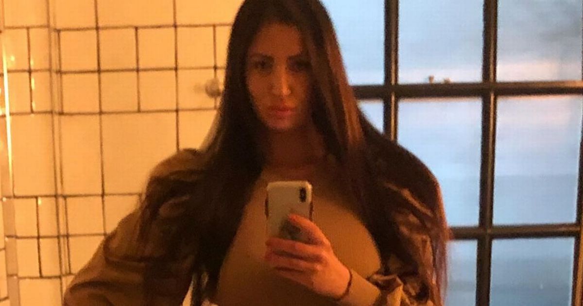 Chantelle Houghton confirms ‘I’m not pregnant’ after two stone happy weight gain