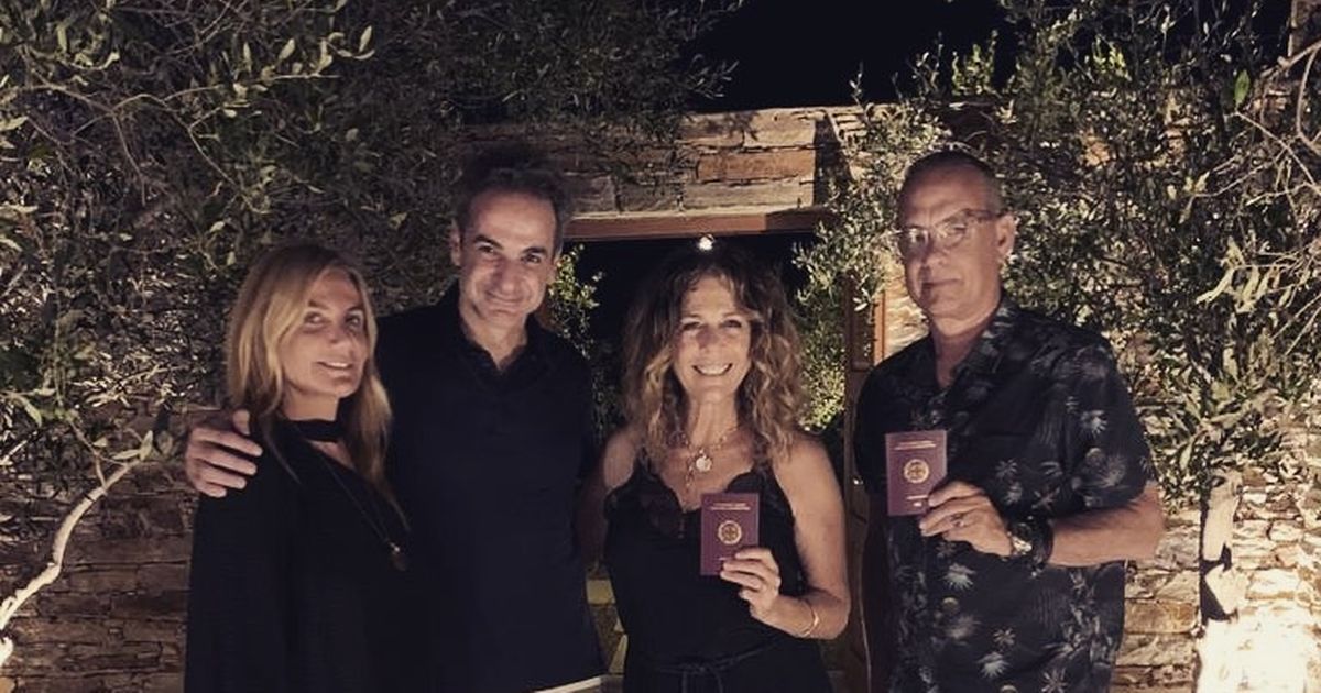 Tom Hanks and Rita Wilson become Greek citizens as they’re handed new passports