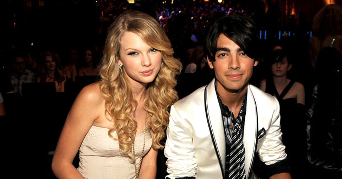 Taylor Swift hints she sent her ex Joe Jonas and Sophie Turner a baby present