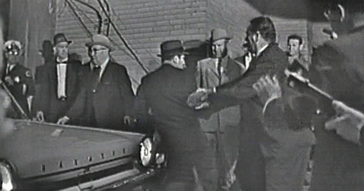 Lee Harvey Oswald shot