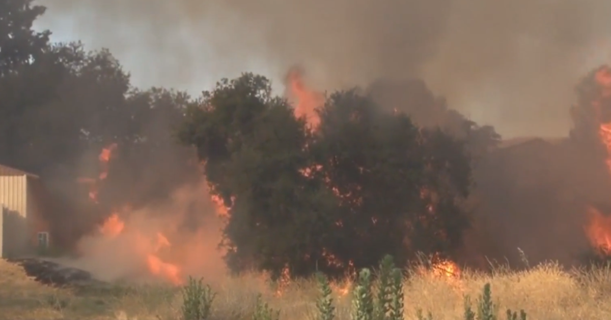 Apple Fire in Southern California prompts home evacuations