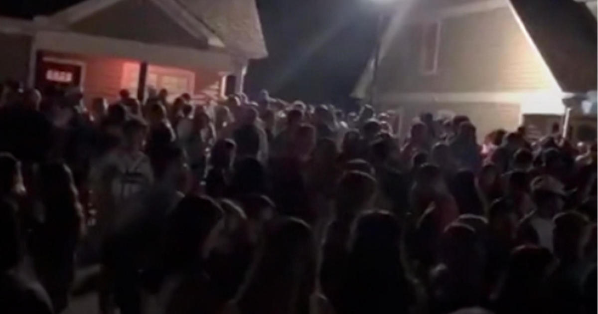 Georgia college students throw massive party despite COVID-19