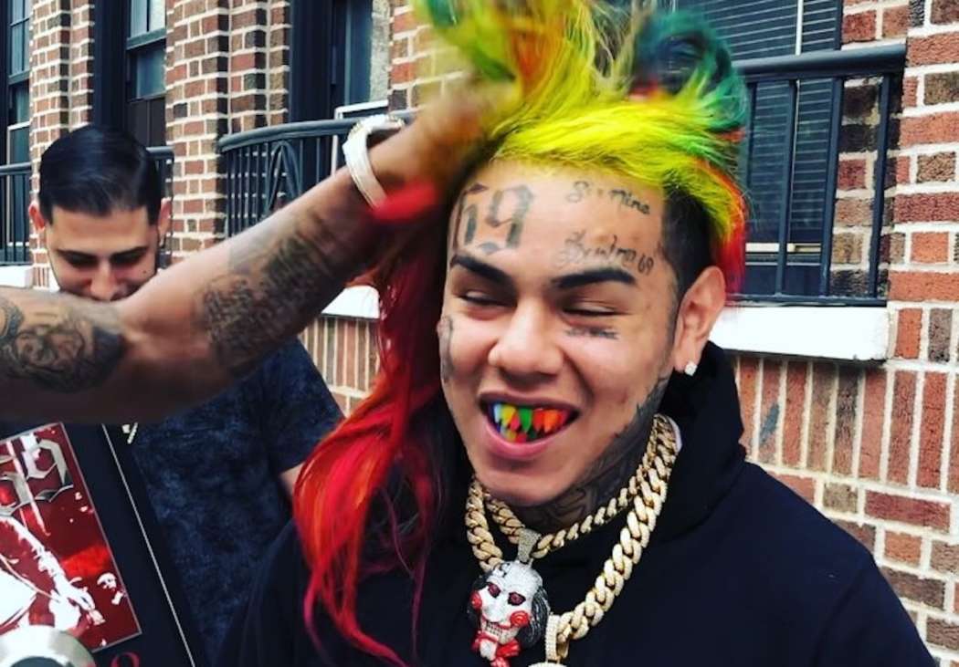 Tekashi 6ix9ine Fires A Shot At Rich The Kid – Says He’s A ‘Snitch’