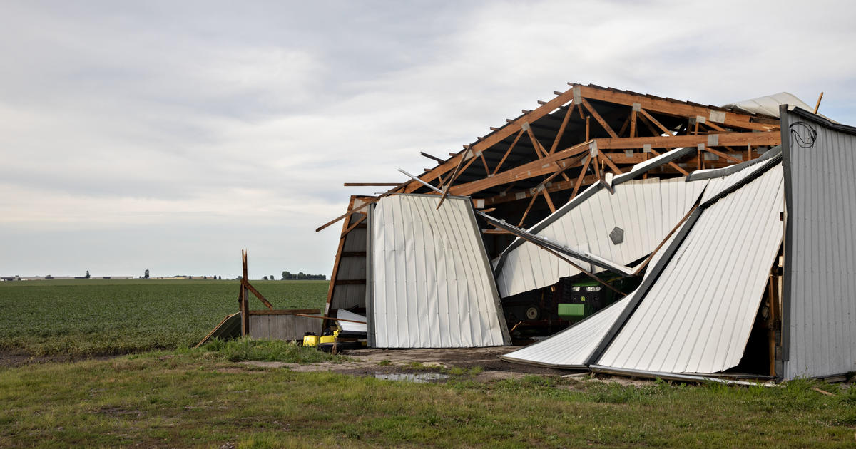 Storm with 100 mph winds rips through Midwest