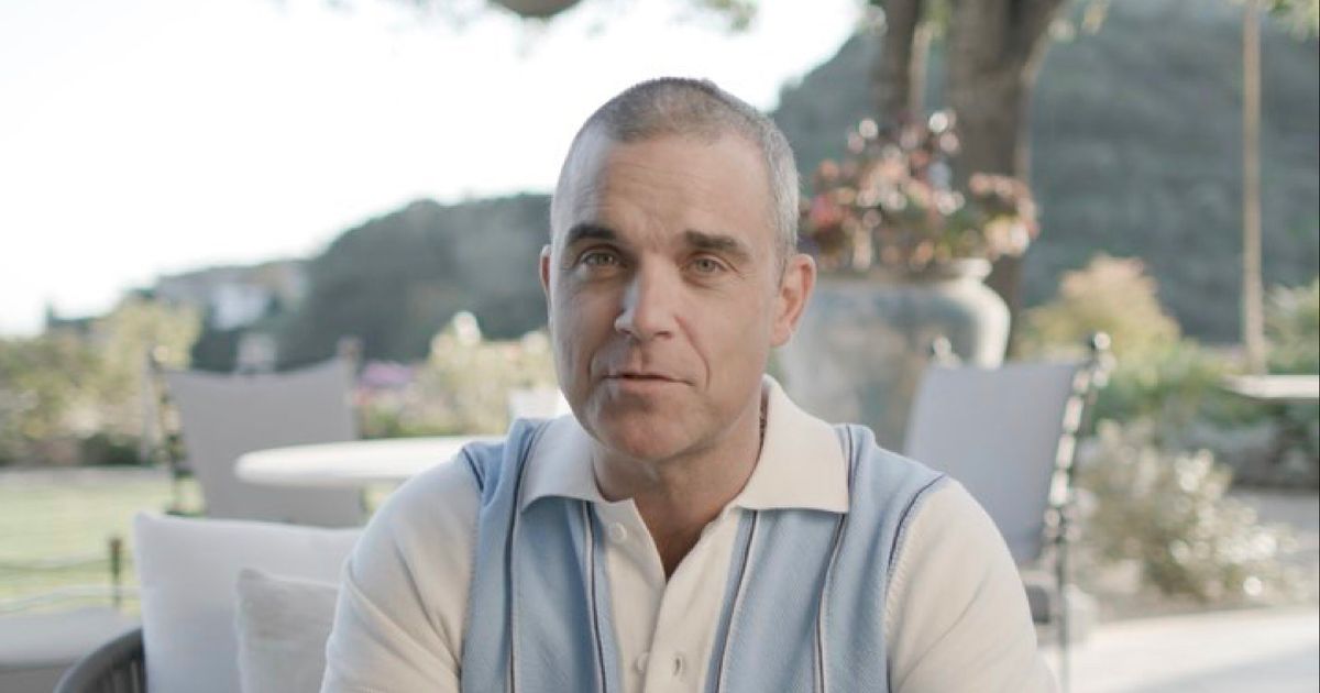 Robbie Williams wants his own late night show complete with ‘naughty humour’