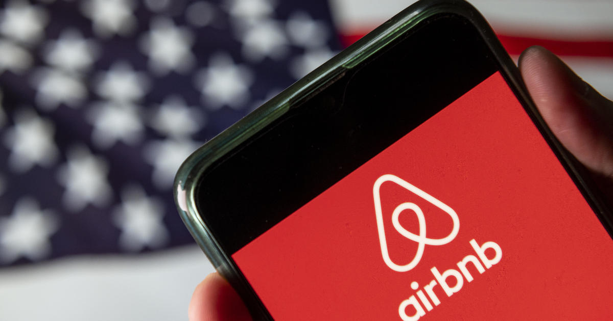 Airbnb prepares for IPO despite coronavirus hit