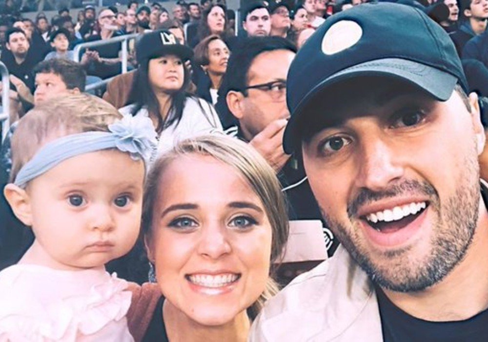 Counting On – Jeremy Vuolo Gushes Over Pregnant Wife Jinger Duggar In New Instagram Post