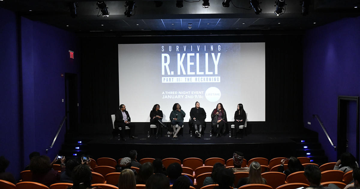 R. Kelly’s ex-manager called in threat to stop docuseries premiere: Feds