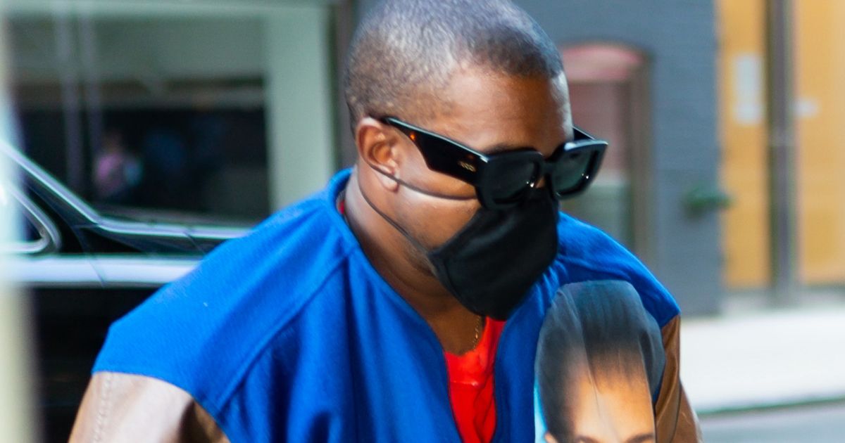 Kanye West turns heads in bold outfit as he arrives in New York without Kim