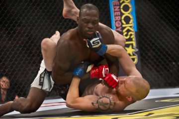 Derek Brunson Upsets Edmen Shahbazyan, Wins Via TKO in the Third Round