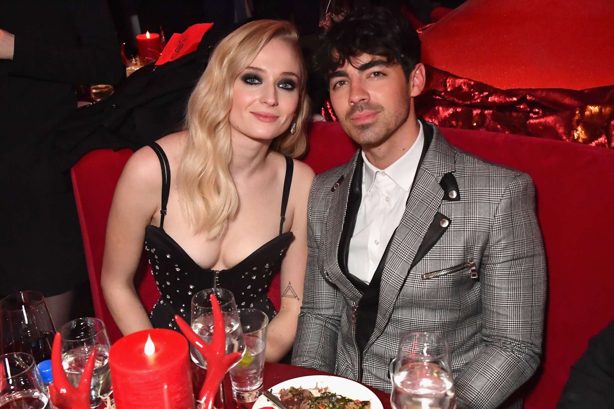 Joe Jonas And Sophie Turner Reportedly Only Letting Close Family Around Their Newborn – Here’s Why They’re Extremely ‘Cautious!’