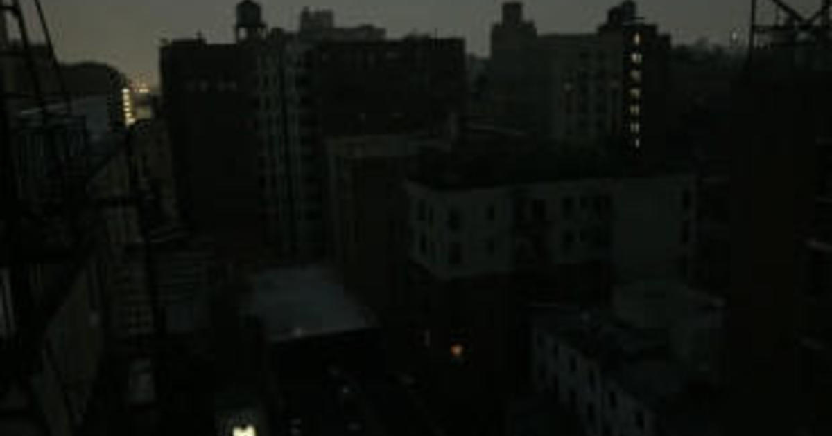 Power outage hits parts of Manhattan