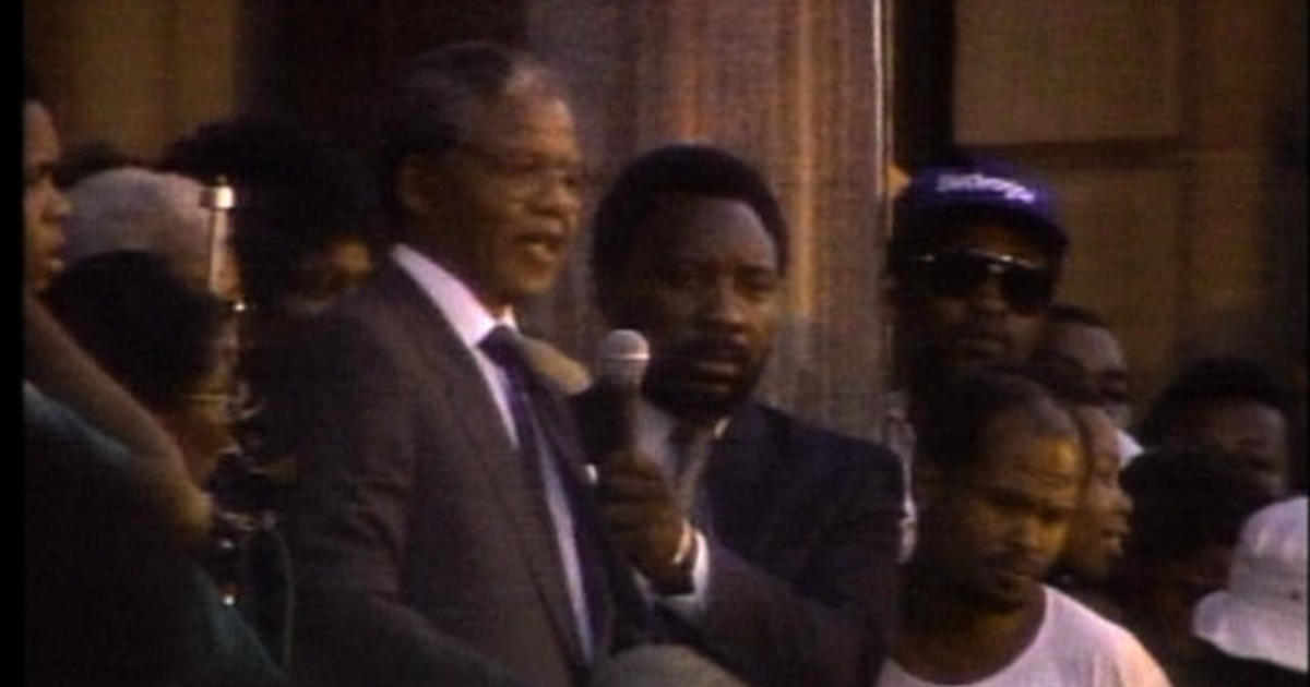 Mandela speaks after gaining freedom