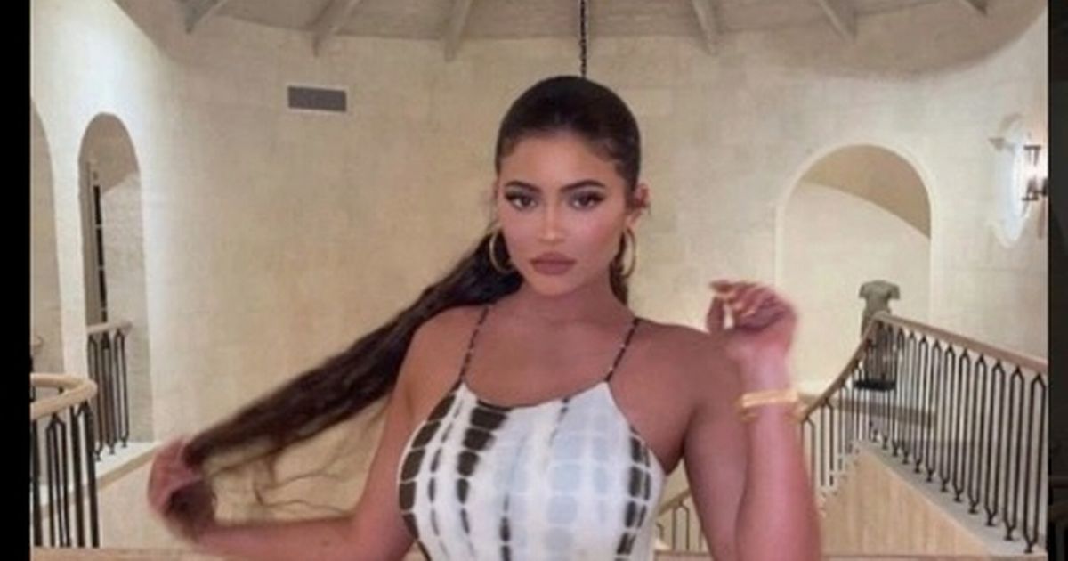 Kylie Jenner denies calling herself ‘brown-skinned girl’ in Instagram post