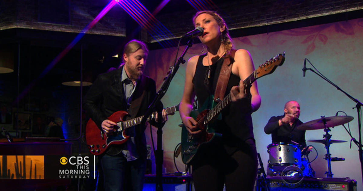 Tedeschi Trucks Band performs “Do I Look Worried”