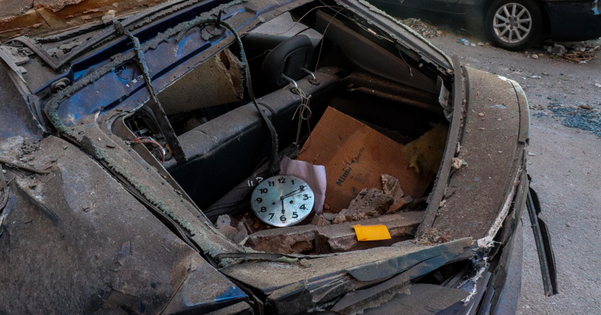 Haunting image of Beirut destruction shows clock frozen at 6:09