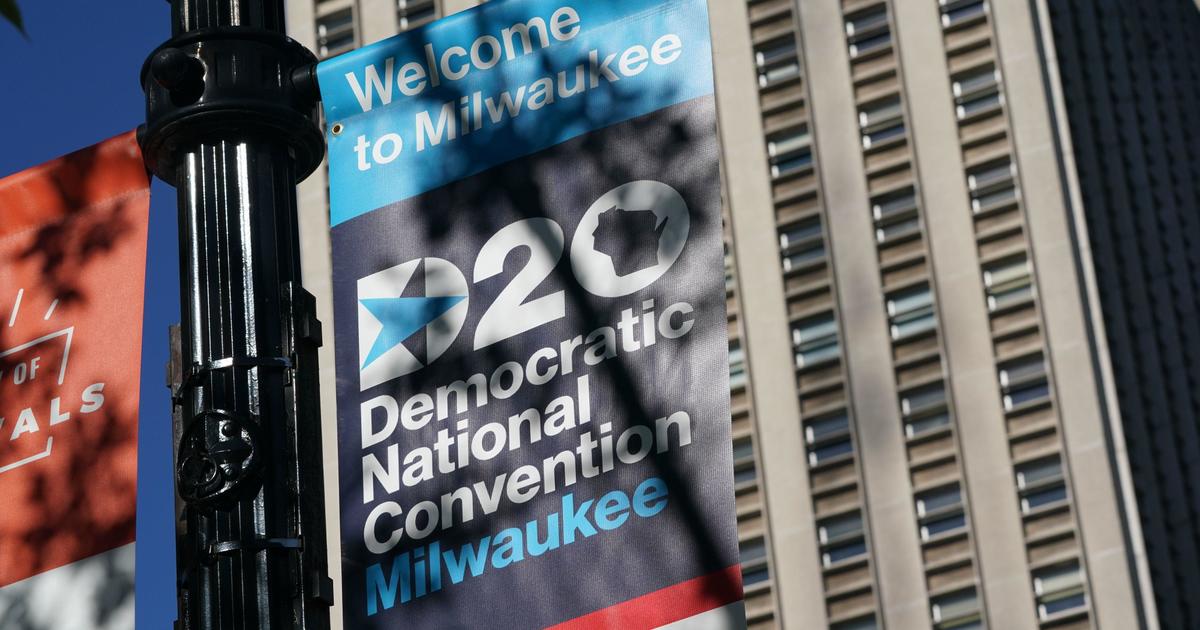 Live updates: Democratic National Convention night 1