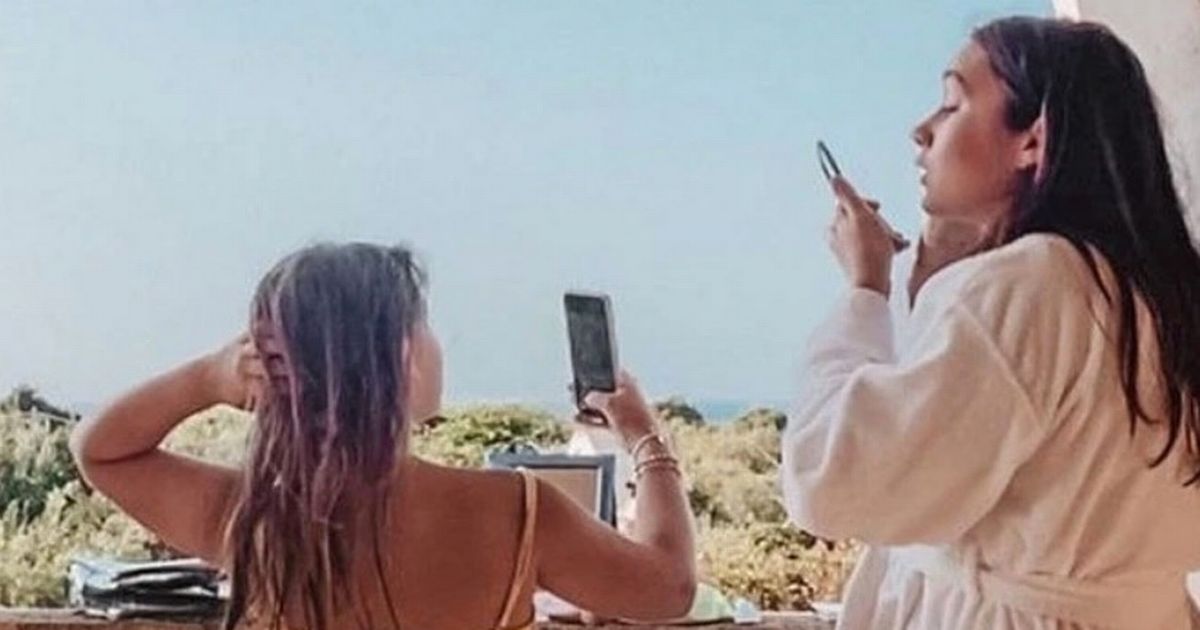 Victoria Beckham captures sweet moment Harper poses for selfie on Italy holiday