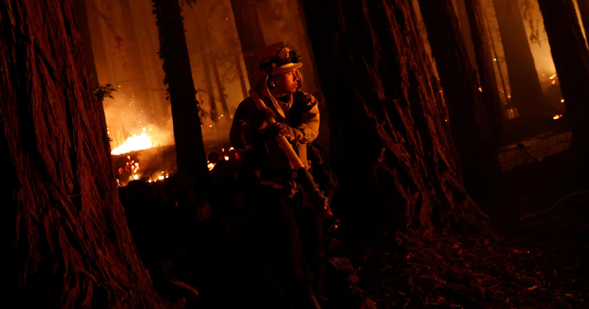 California wildfires kill at least 5, force thousands to evacuate