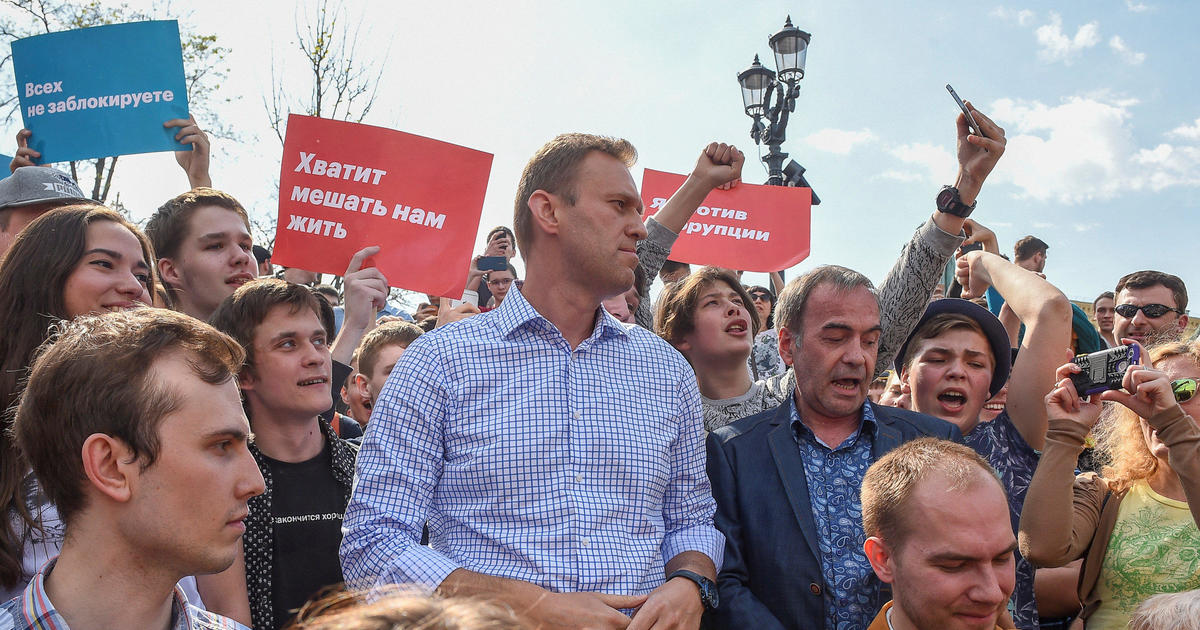 Russian opposition leader said to be in coma after alleged poisoning