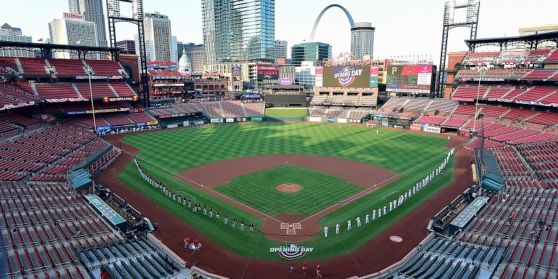 Reports: Cardinals won’t play Pirates on Monday