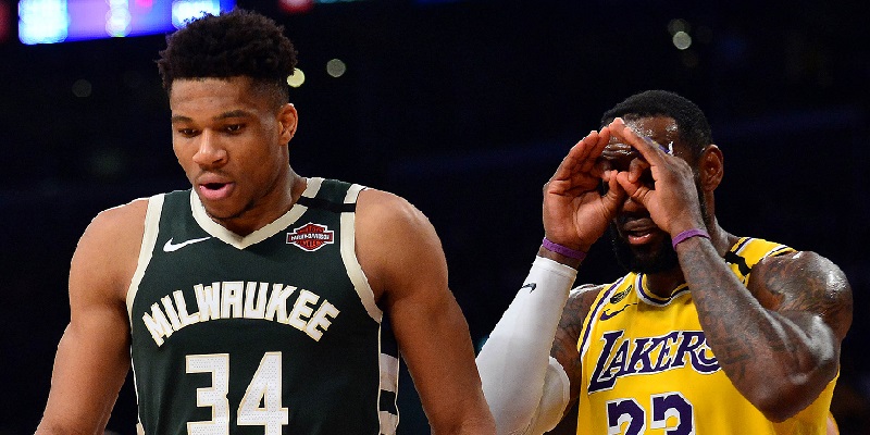 Bucks open playoffs as slight favorites at most sportsbooks