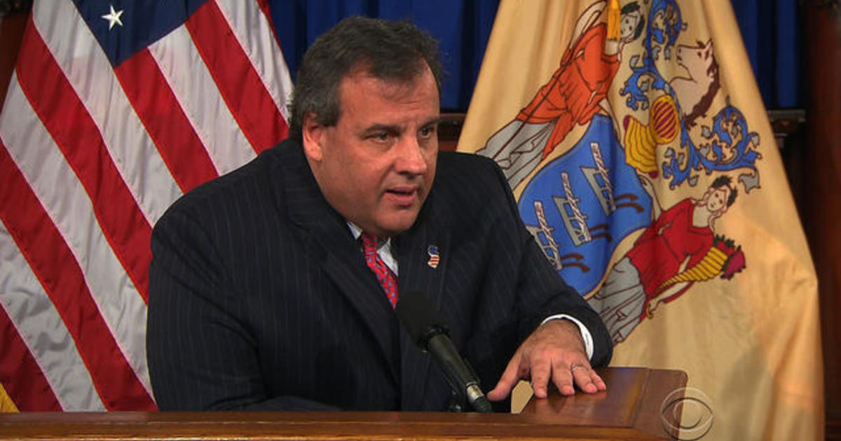 1/9: Christie “embarrassed and humiliated” over traffic scandal; Snowy owl changes its flight plan