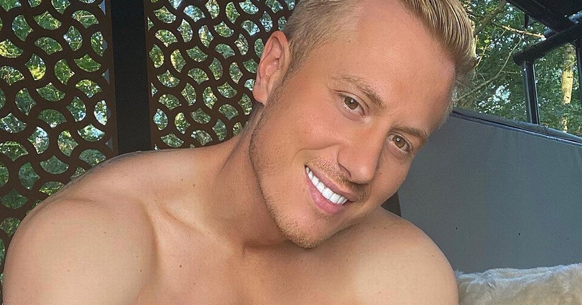 Kris Boyson sends temperatures soaring as he shares racy snap