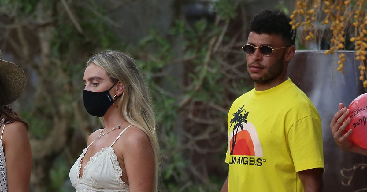 Perrie Edwards and Alex Oxlade-Chamberlain hit beach bar on romantic break