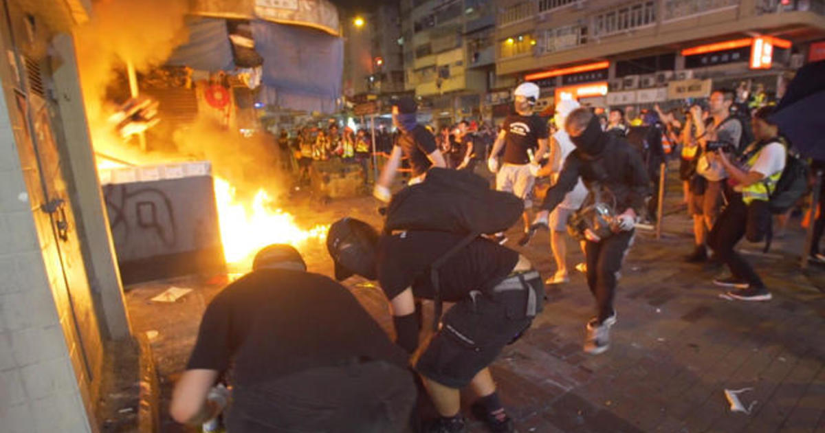 Hong Kong protests: “60 Minutes” is on the streets of Hong Kong with pro-democracy demonstrators