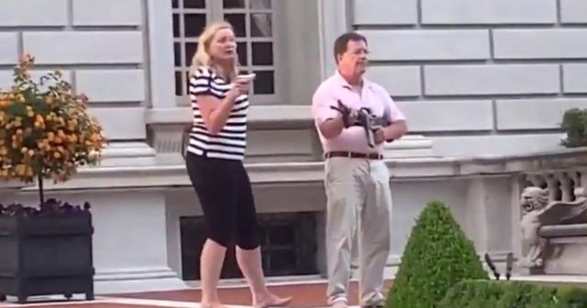 Couple who pointed guns at protesters to speak at RNC