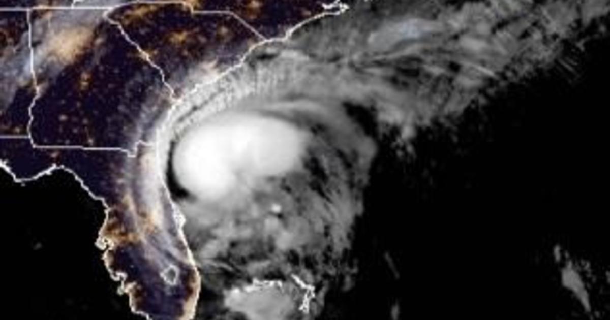 Hurricane warning issued in Carolinas as Isaias nears