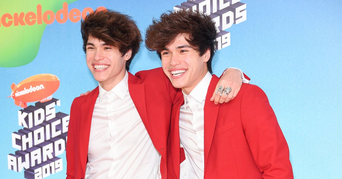 TikTok twins Alan and Alex Stokes charged with felony after bank robbery prank