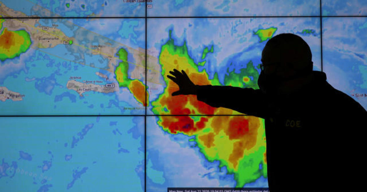 Two dangerous storms head toward Gulf Coast