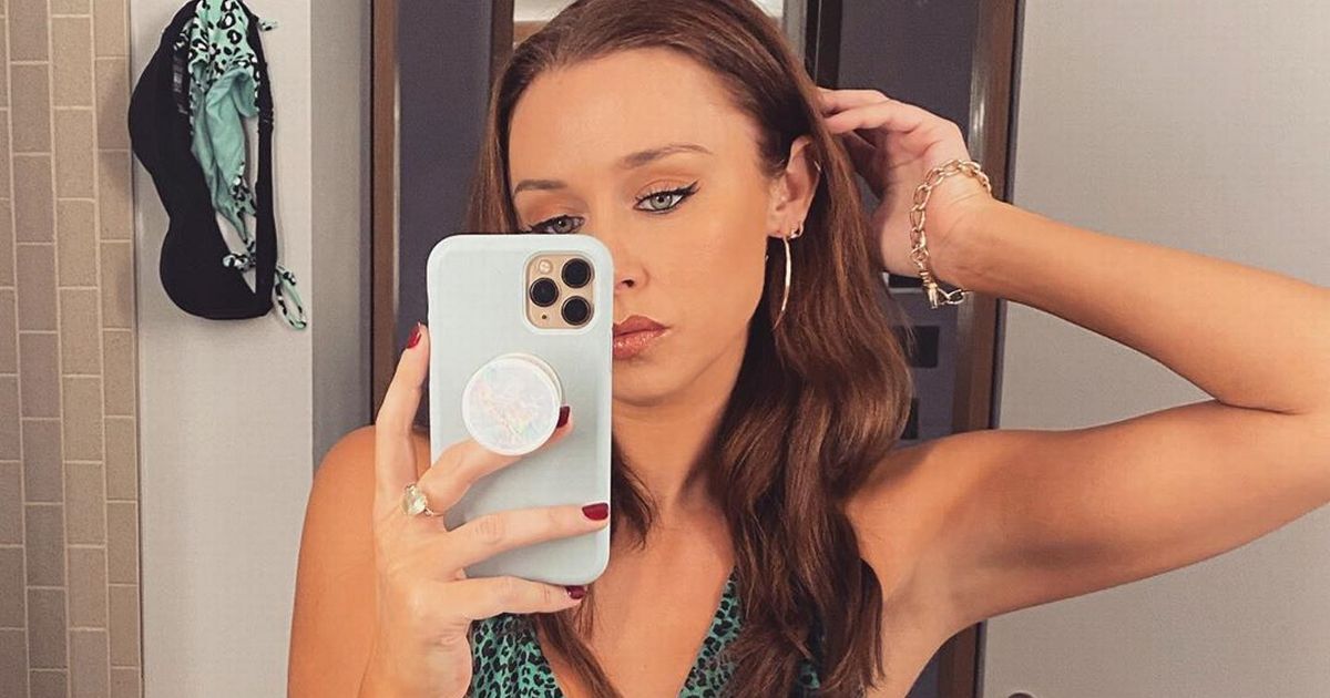 Una Healy shares sexy selfie after ex-husband Ben Foden’s grovelling apology