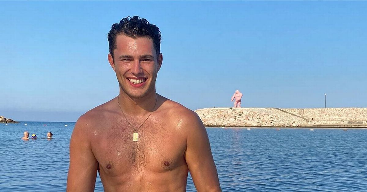 Curtis Pritchard thanks fat-shaming trolls as he displays enviable washboard abs