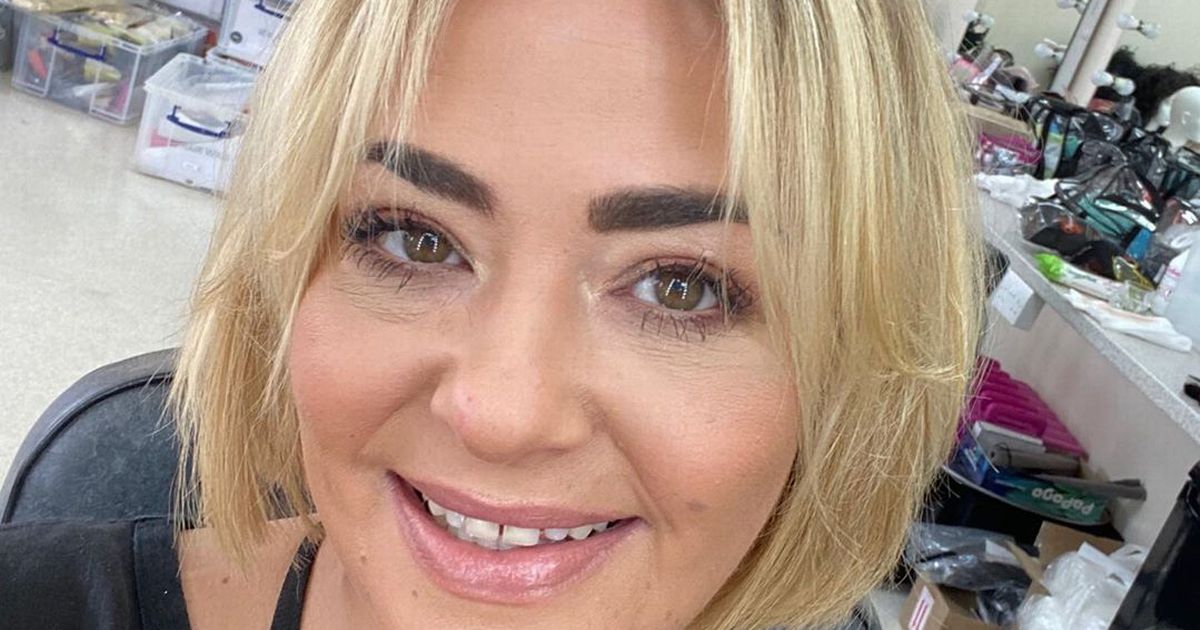 Lisa Armstrong stuns fans with blonde bob after dumping ex Ant McPartlin’s stuff