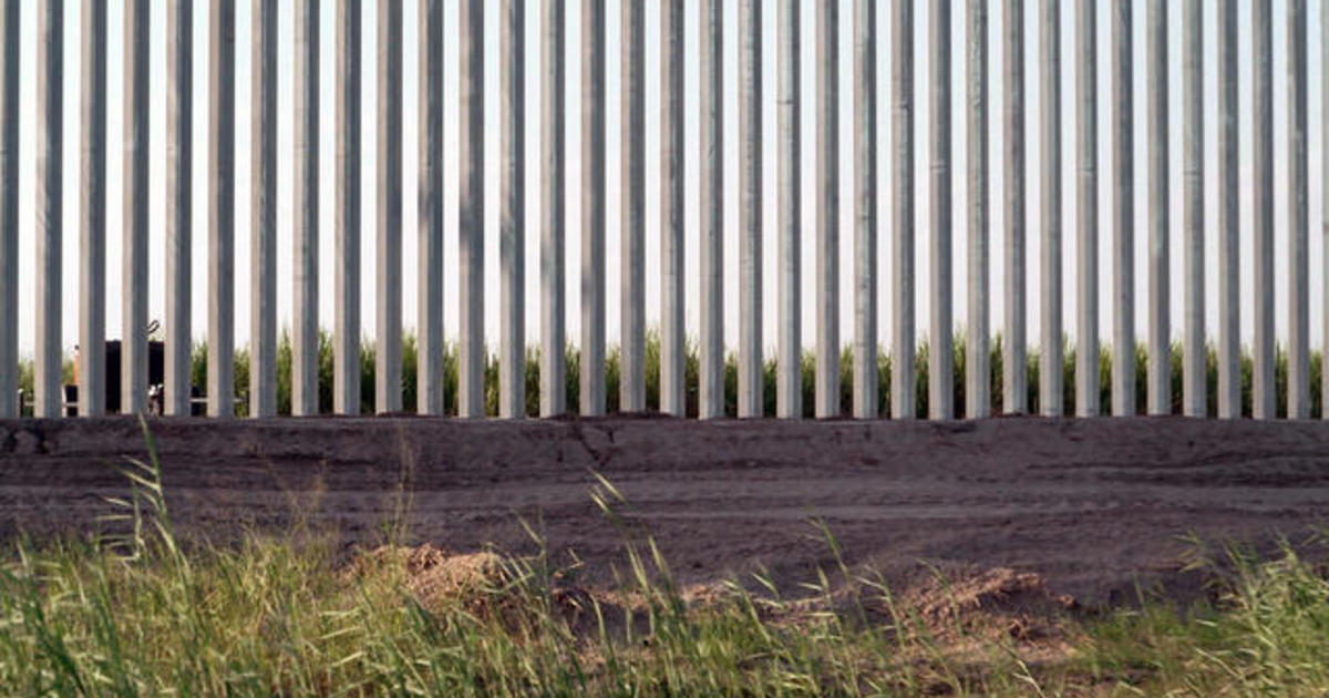 Engineers say a private section of the border wall will eventually fail