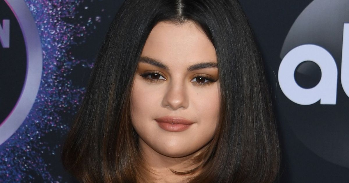 Selena Gomez takes savage swipe at her famous exes as she talks failed romances