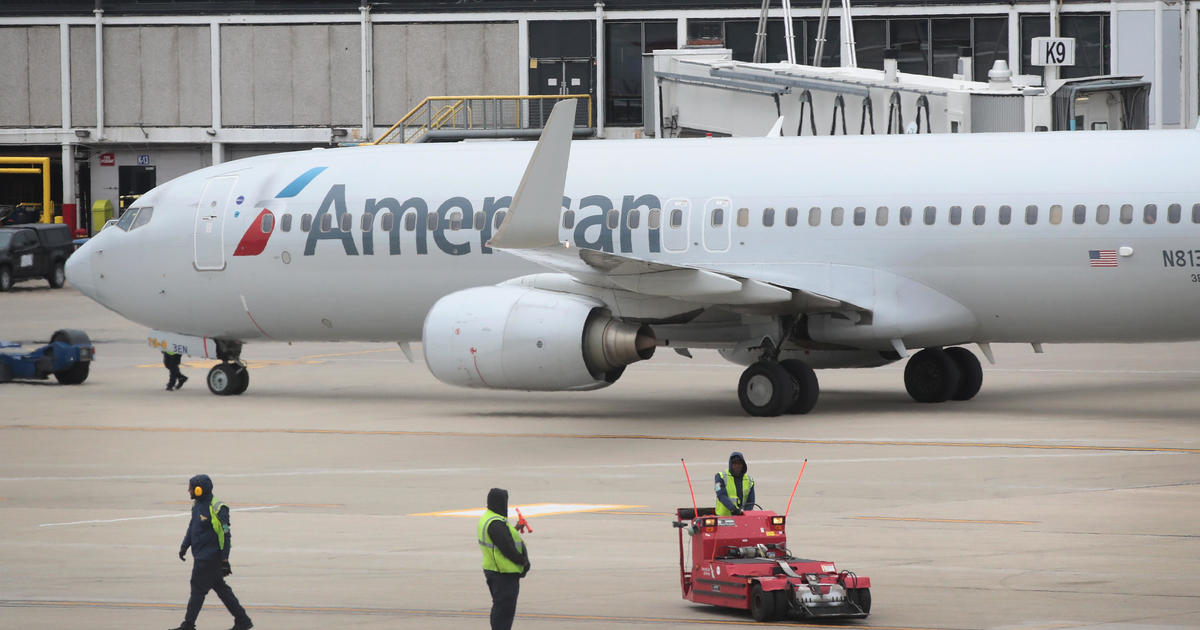 American Airlines allows Black Lives Matter pins on uniforms