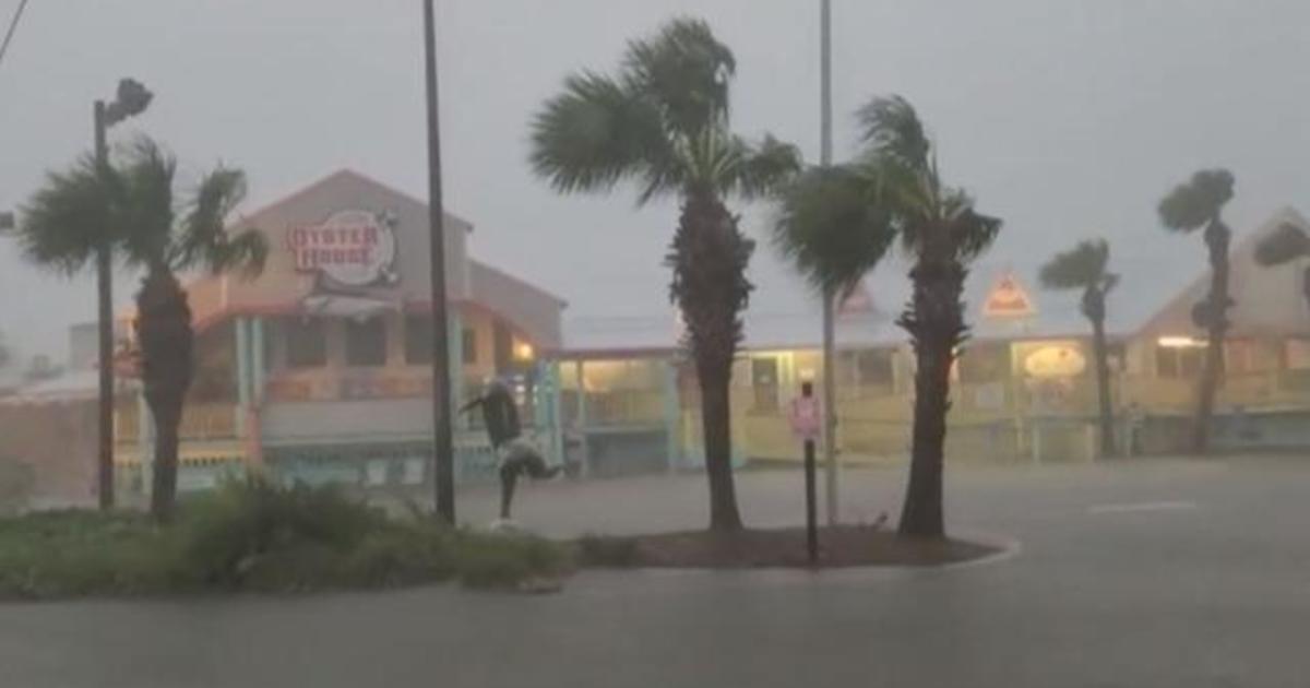 Fierce winds, rain pound Alabama as Hurricane Sally makes landfall