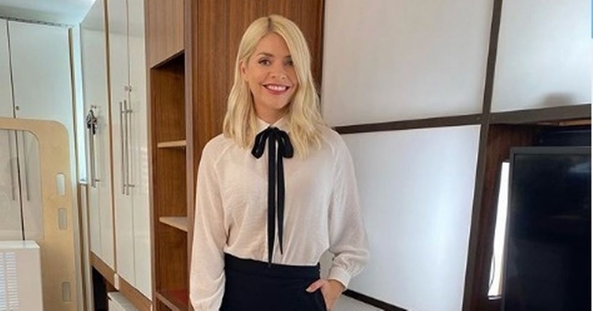 Holly Willoughby lands ‘new job’ with KFC after dressing up as the Colonel