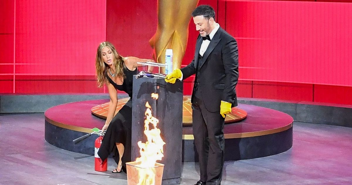 Jennifer Aniston and Jimmy Kimmel ‘panic’ after setting fire to Emmys envelope