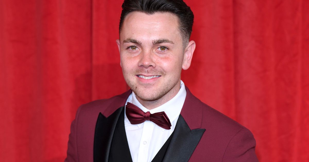 Dancing on Ice’s Ray Quinn ‘works as Hermes delivery driver on £11.40 an hour’