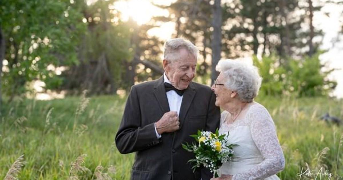 Couple celebrates 60th anniversary with photoshoot in original wedding attire