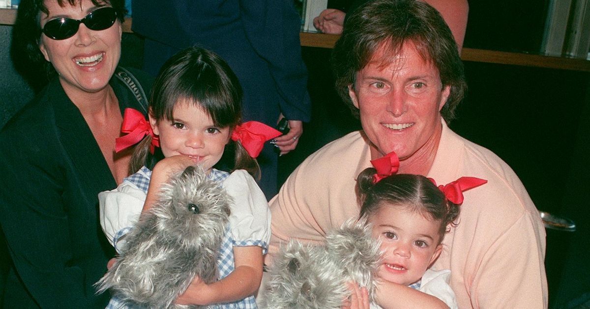 Kendall Jenner fumes over atrocious haircut in cute throwback family photo